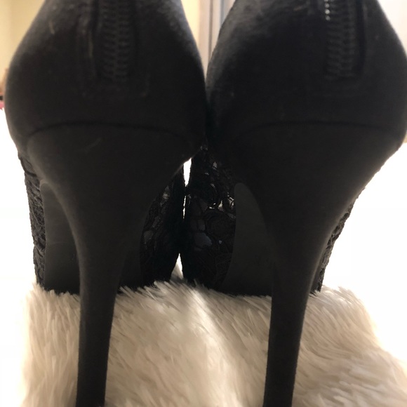 Beautiful ankle booties - Picture 5 of 7